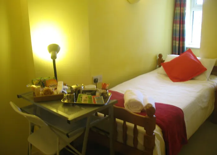 The Holly Tree Bed & Breakfast Cambridge 